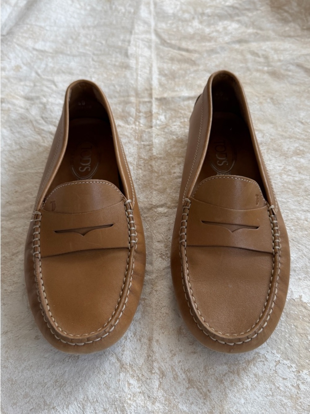 Tods Gommino Leather Loafers